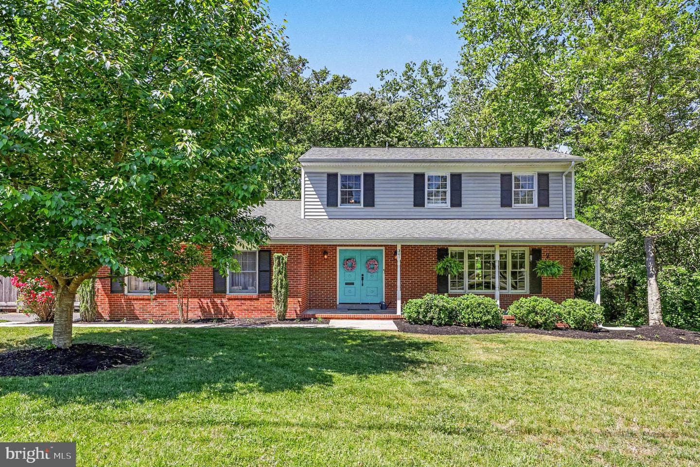 301 Greenwood Dr photo 1
