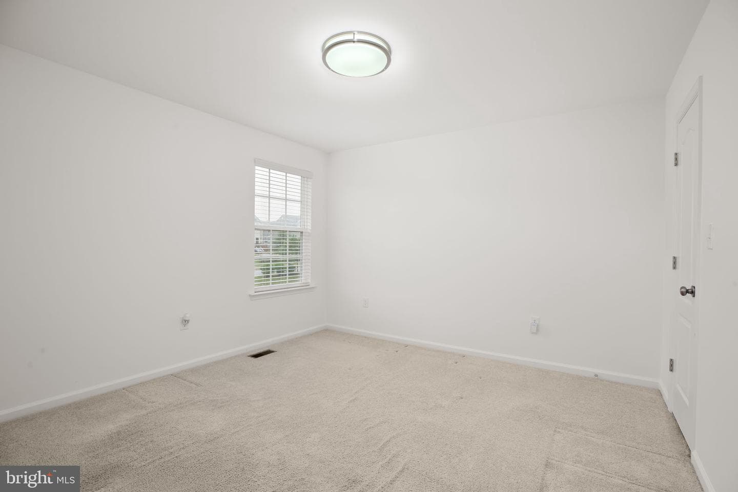 10 Plowshare Court photo 32