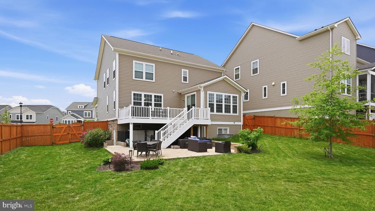 502 Pepperidge Drive photo 3