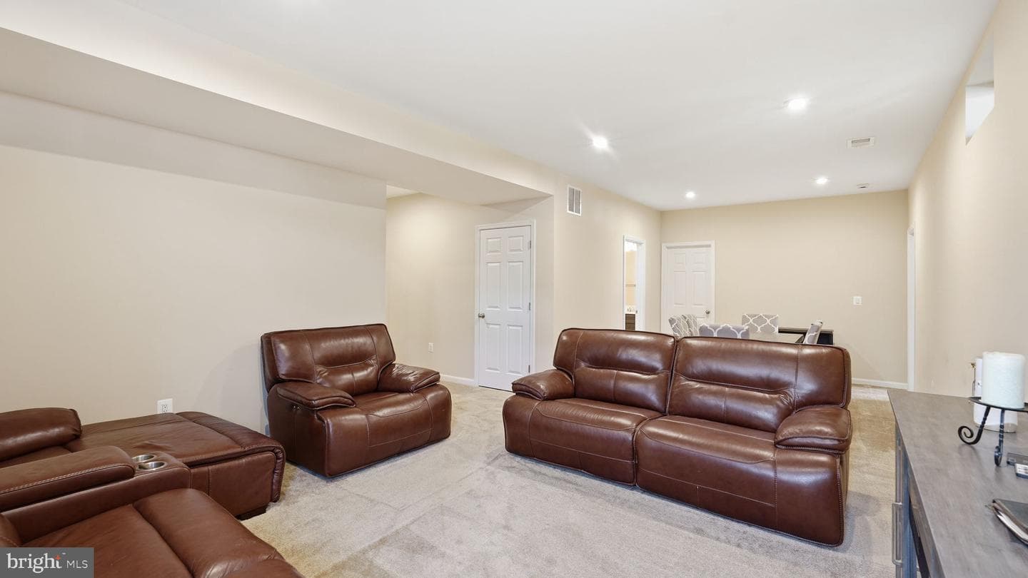 502 Pepperidge Drive photo 31