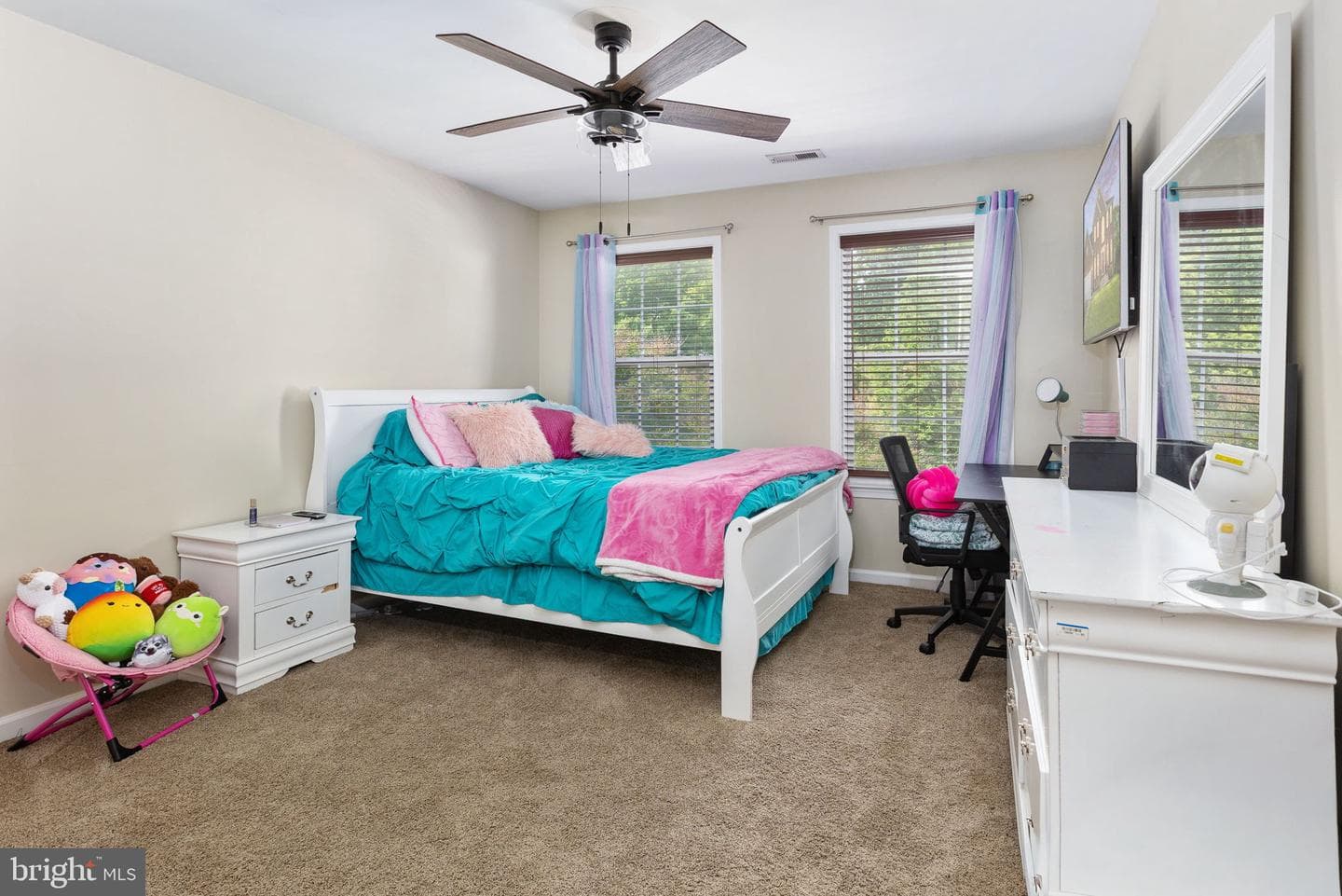 8 Saint Richards Court photo 62