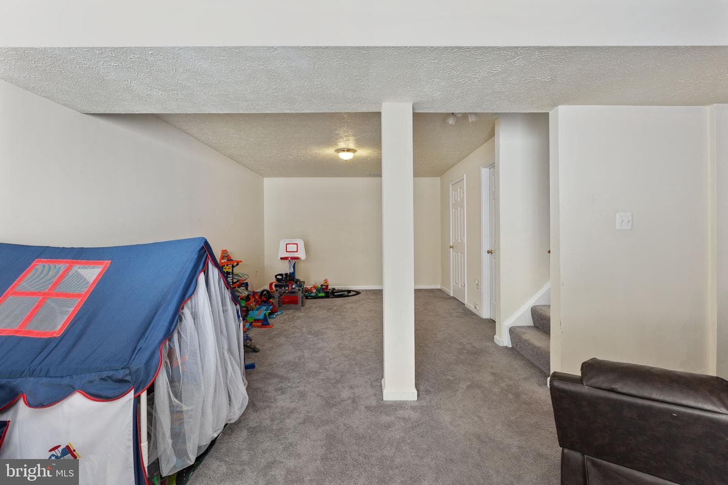 8 Saint Richards Court photo 68