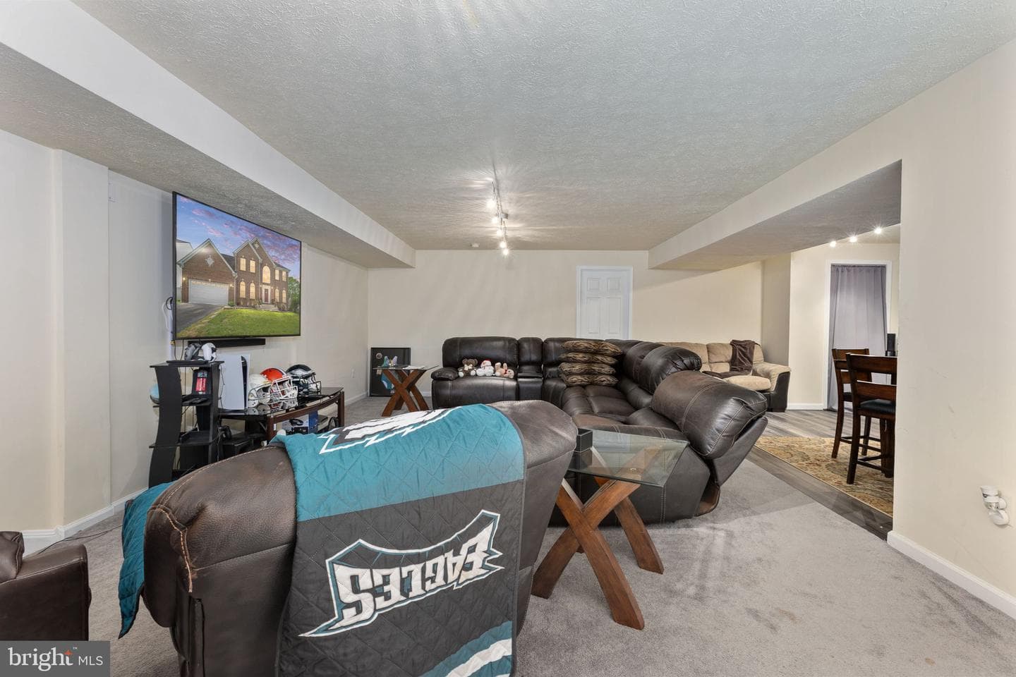 8 Saint Richards Court photo 72