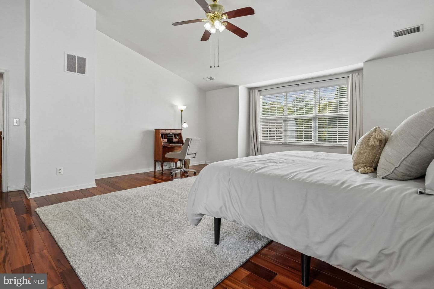 9 Remington Court photo 28