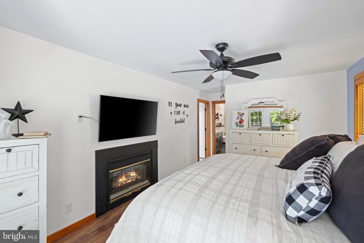 81 Lady Jane Lane photo 22