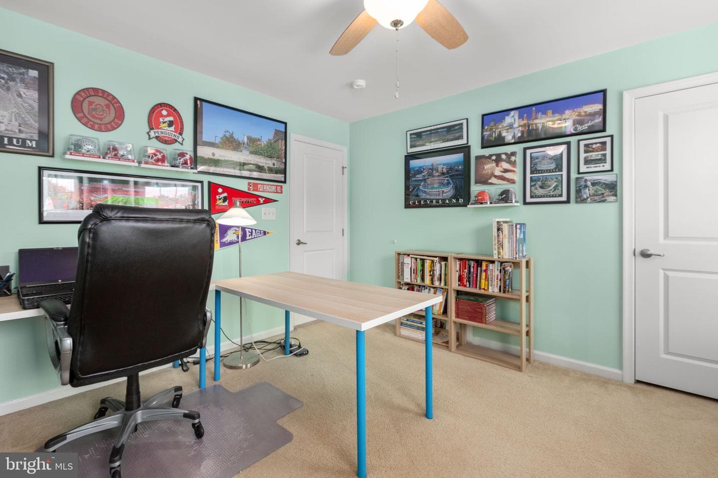 47 Queensland Dr photo 23