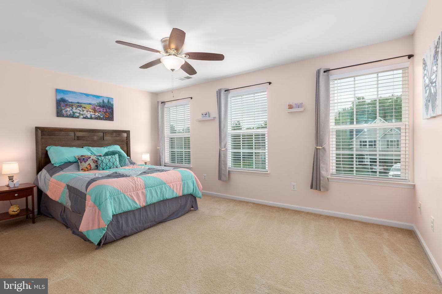 47 Queensland Dr photo 25