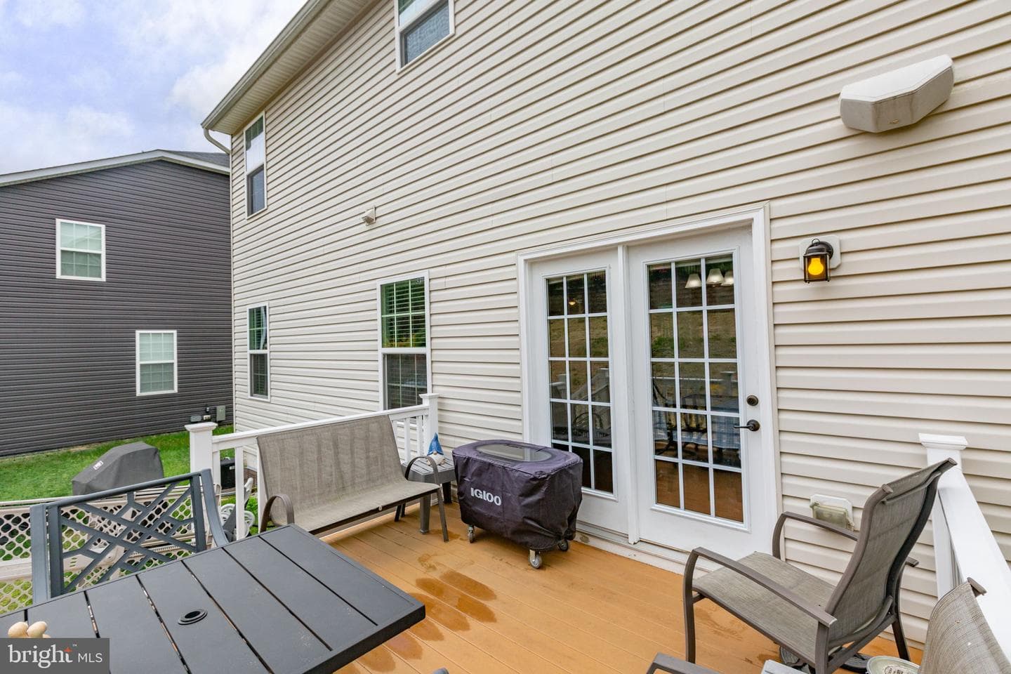 47 Queensland Dr photo 36