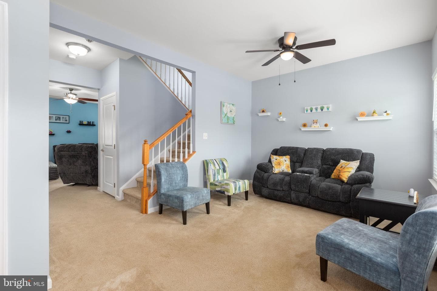 47 Queensland Dr photo 5