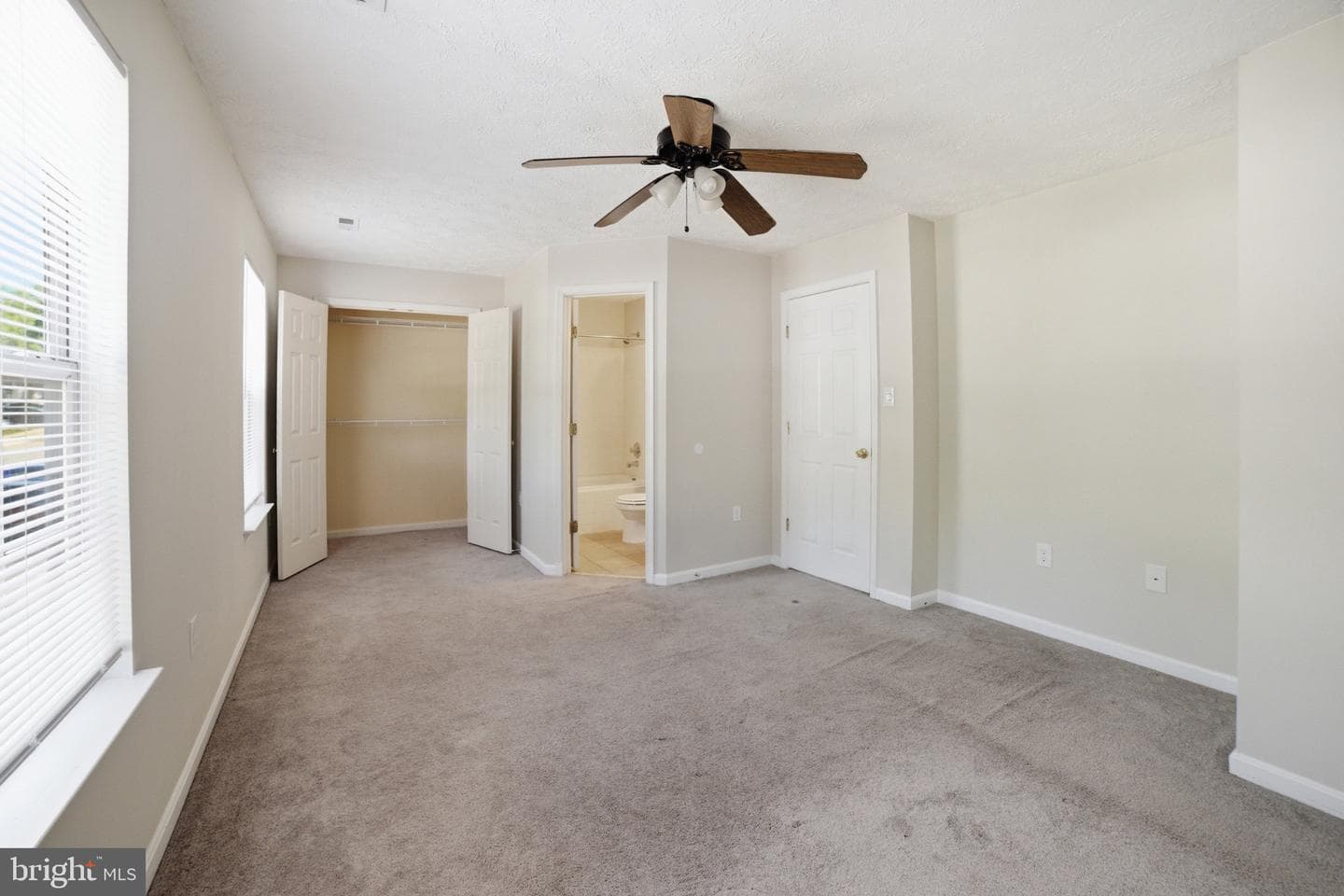 1111 Kings Crest Drive photo 16
