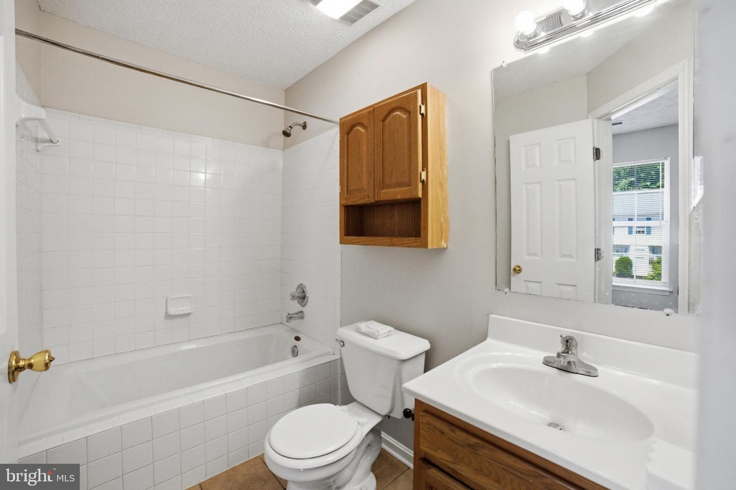 1111 Kings Crest Drive photo 18