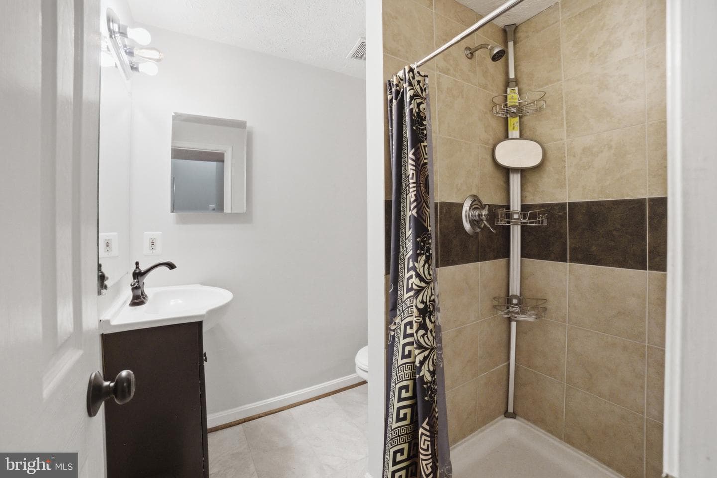 1111 Kings Crest Drive photo 21