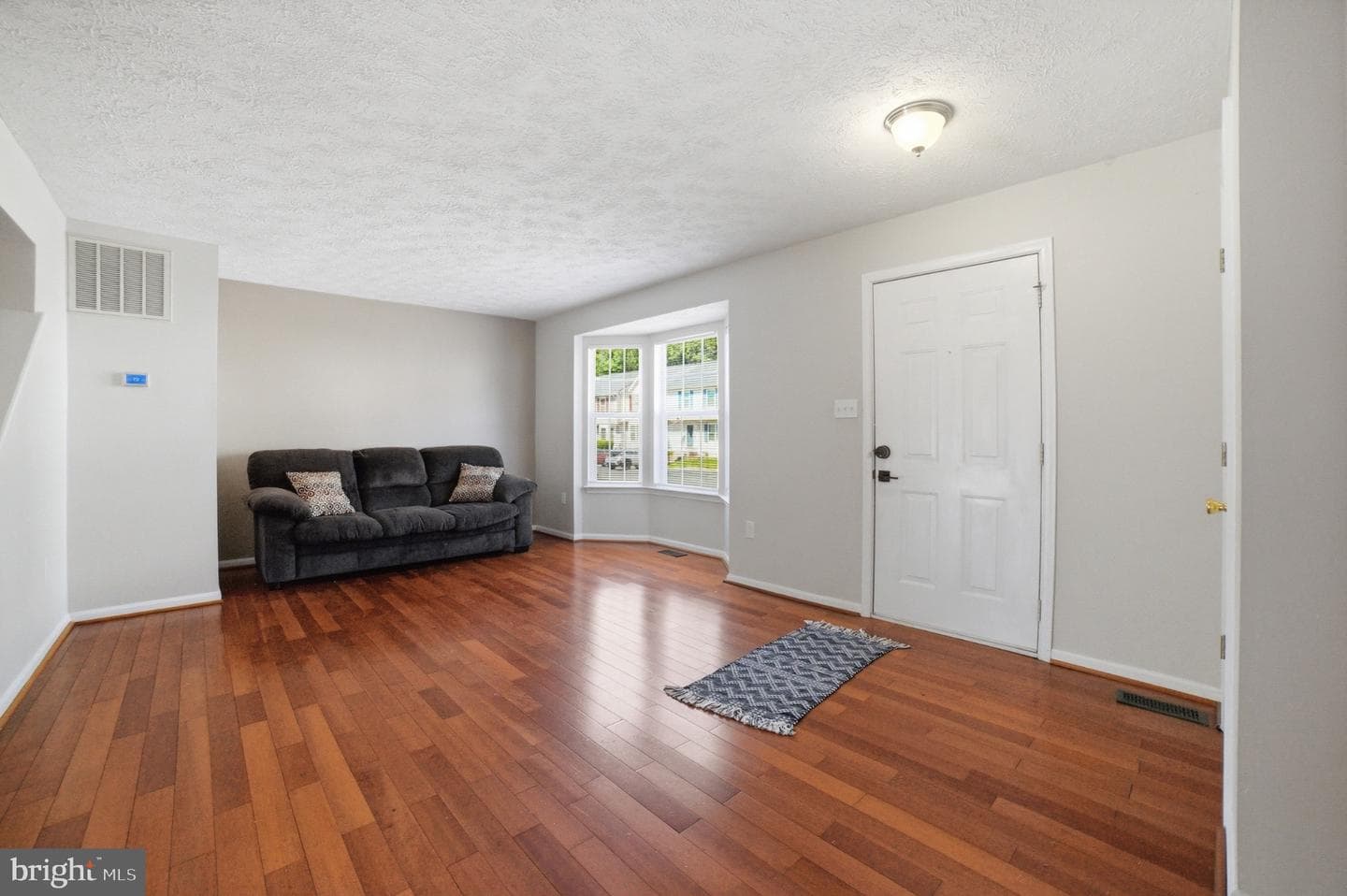 1111 Kings Crest Drive photo 4