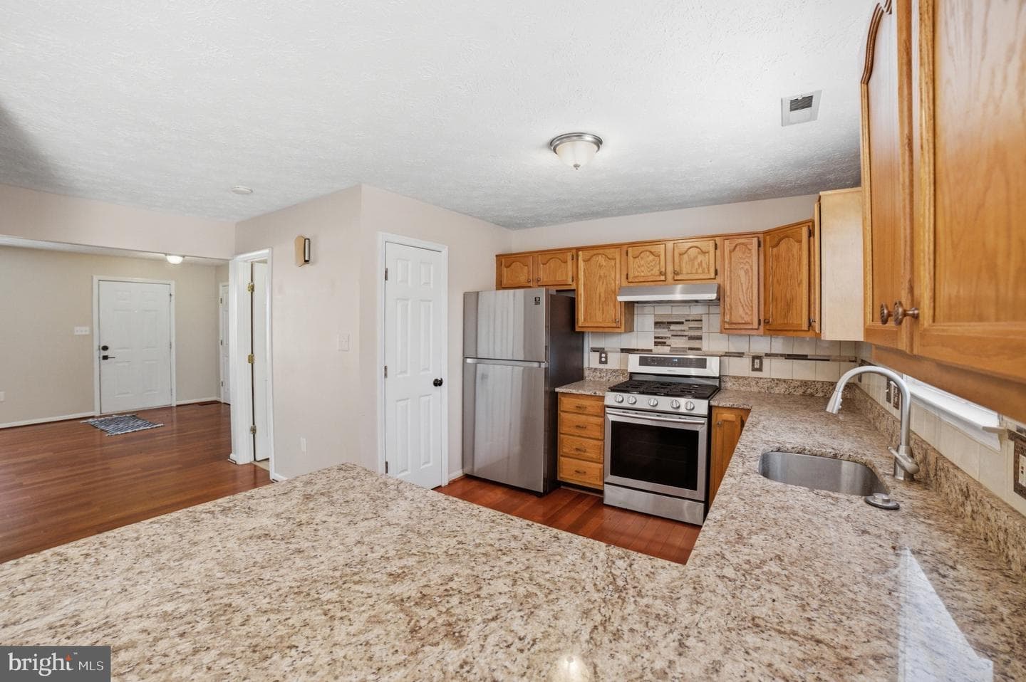 1111 Kings Crest Drive photo 9
