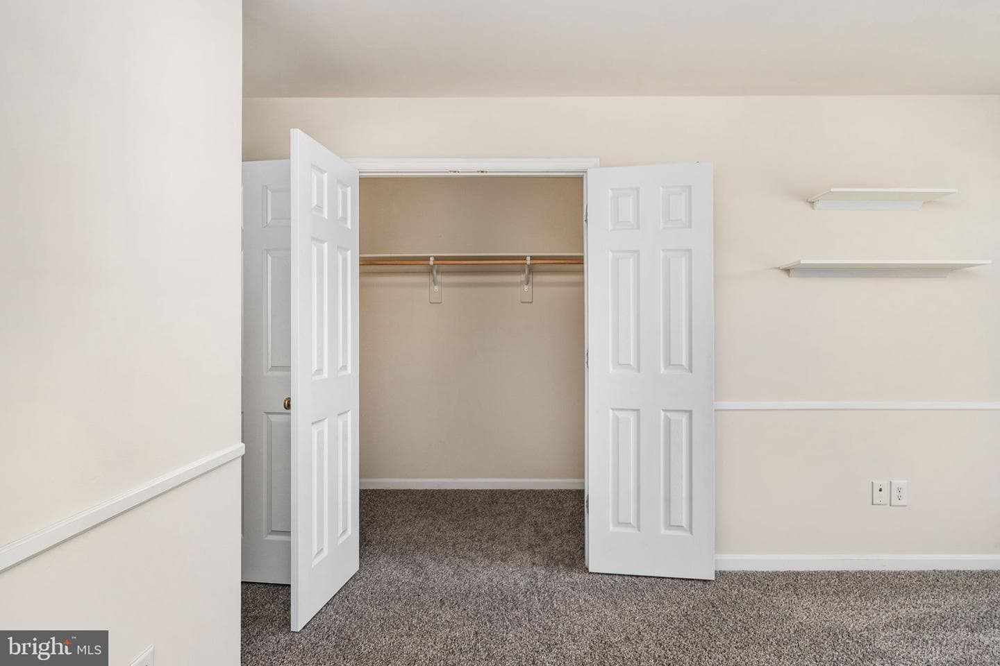 142 Greenway Street photo 56