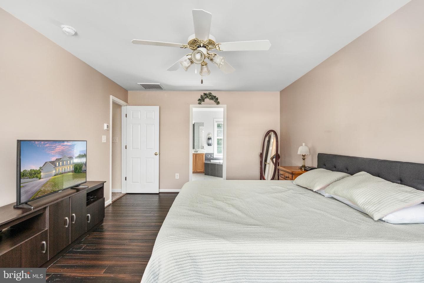 142 Greenway Street photo 61