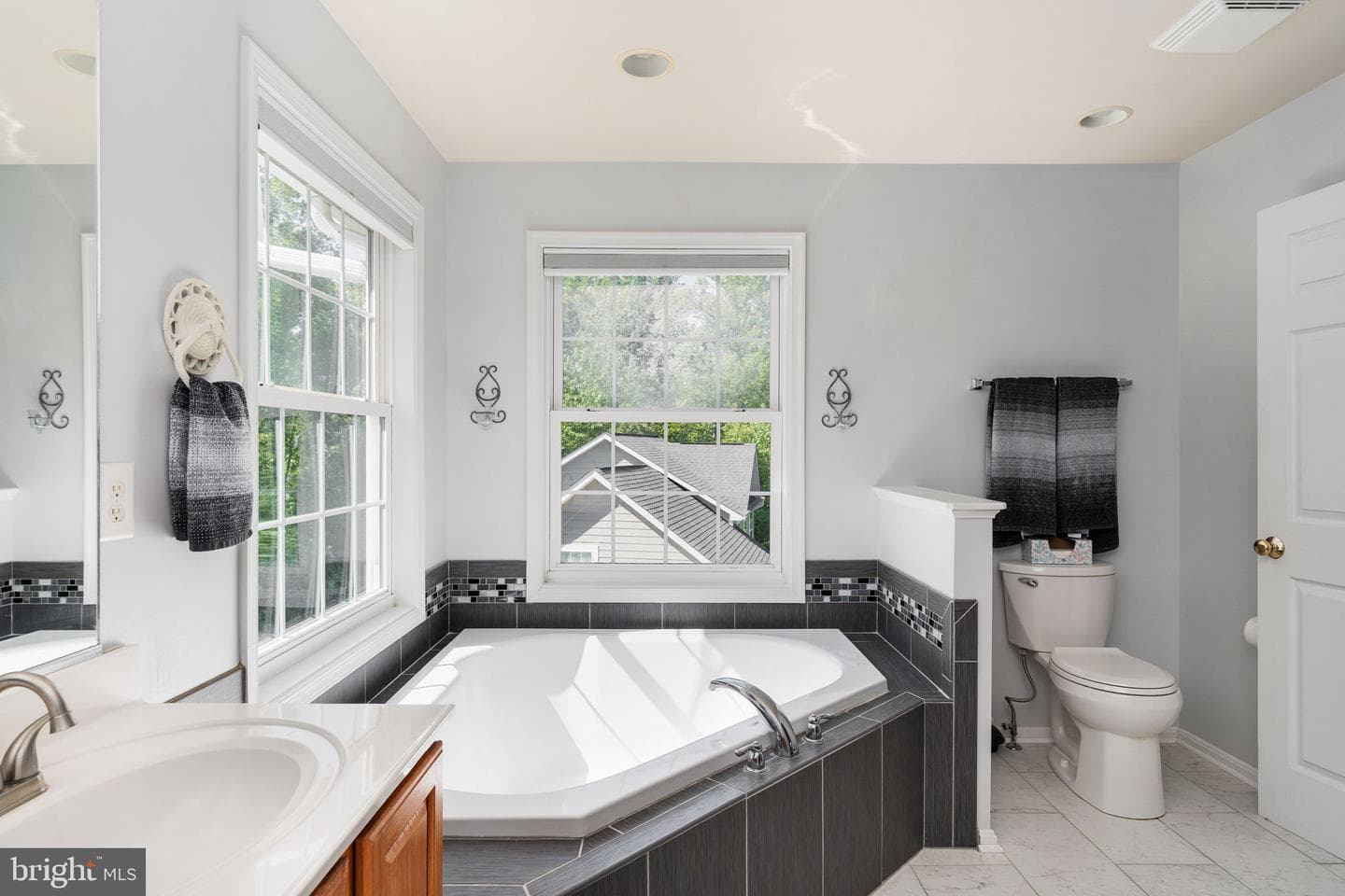 142 Greenway Street photo 67