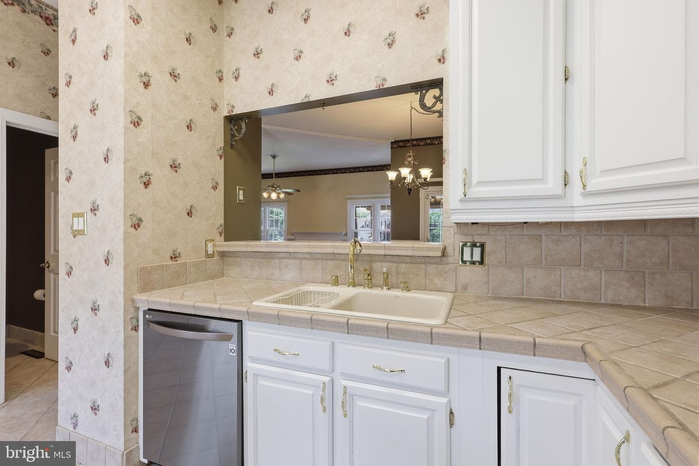 104 Waters Landing photo 8