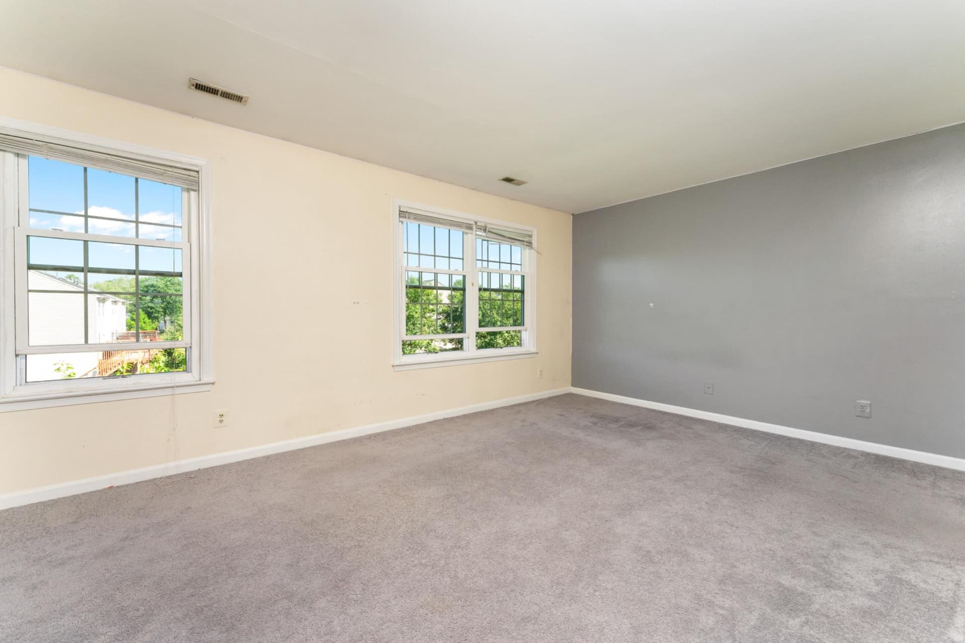 209 Clint Ln photo 17