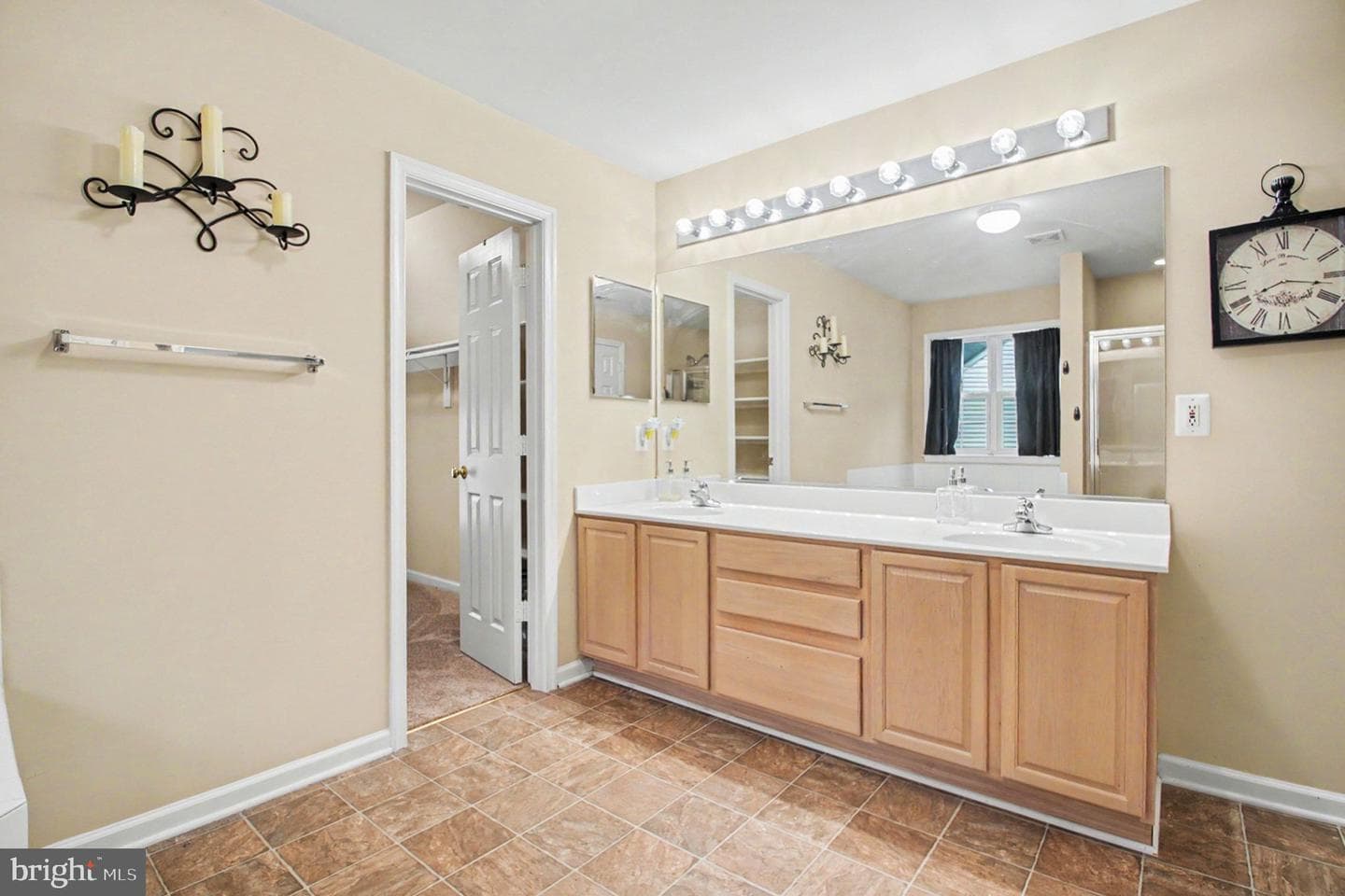89 Tavern Road photo 23