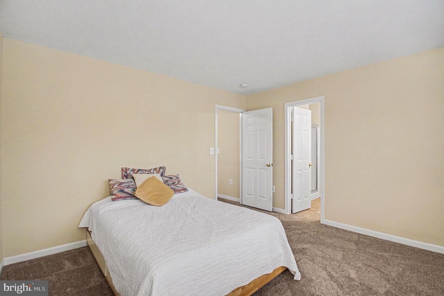 89 Tavern Road photo 26