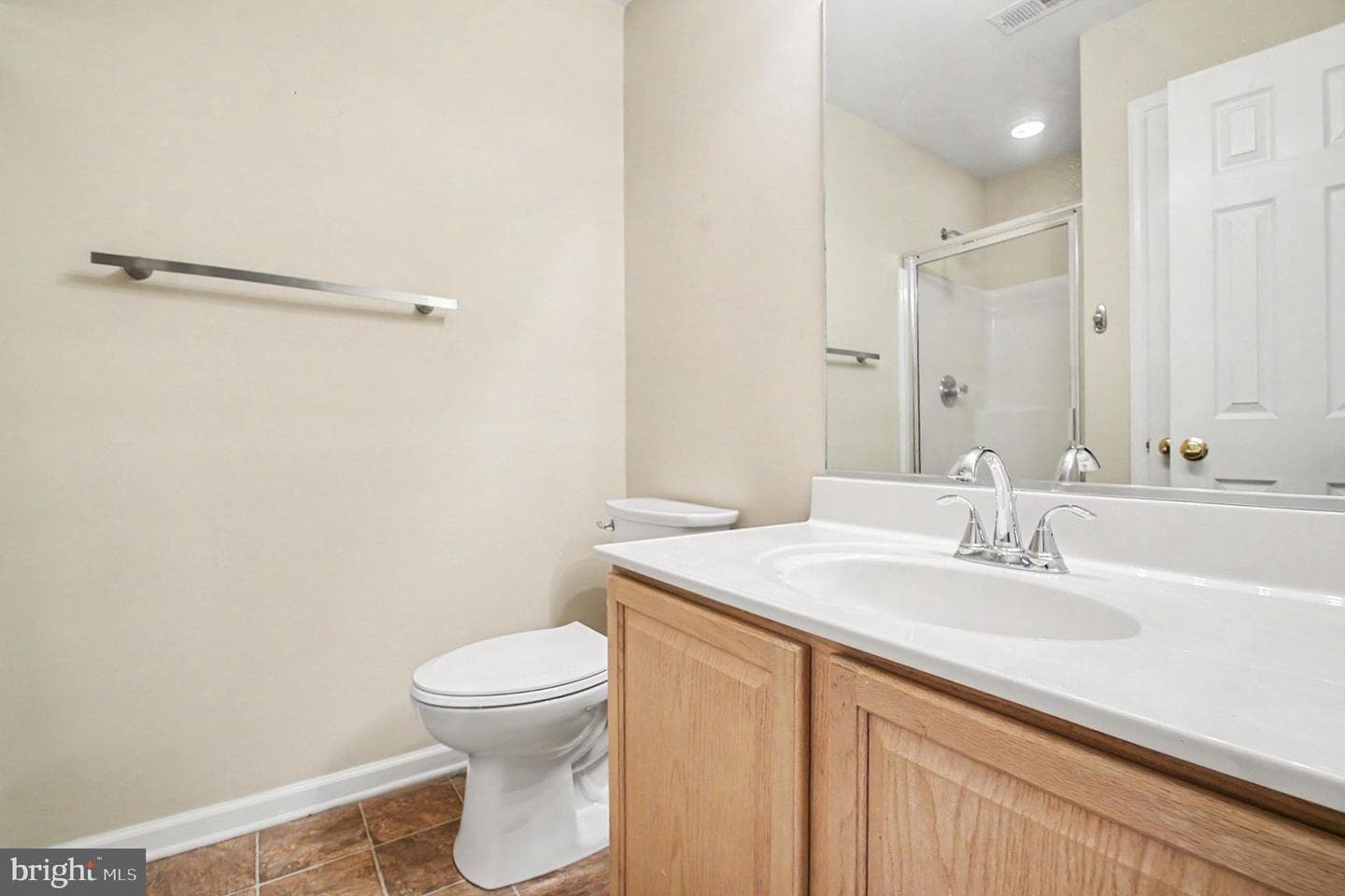 89 Tavern Road photo 27