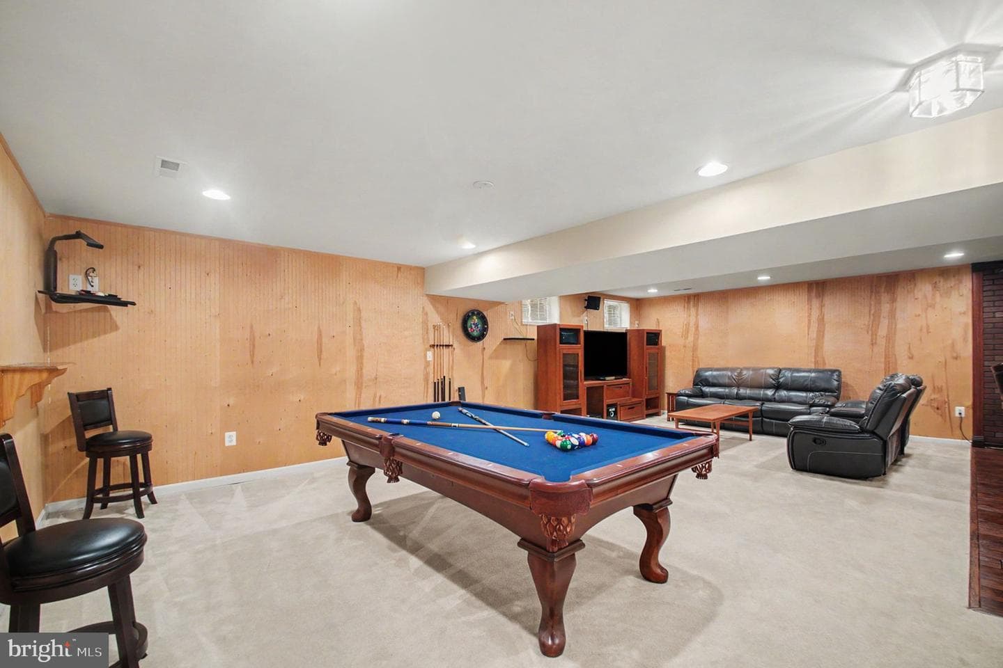 89 Tavern Road photo 35