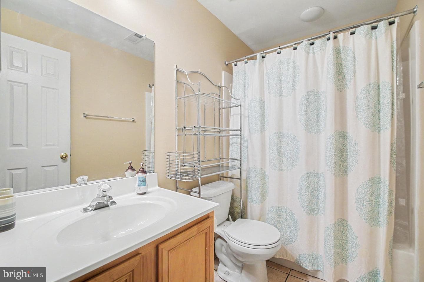 89 Tavern Road photo 43