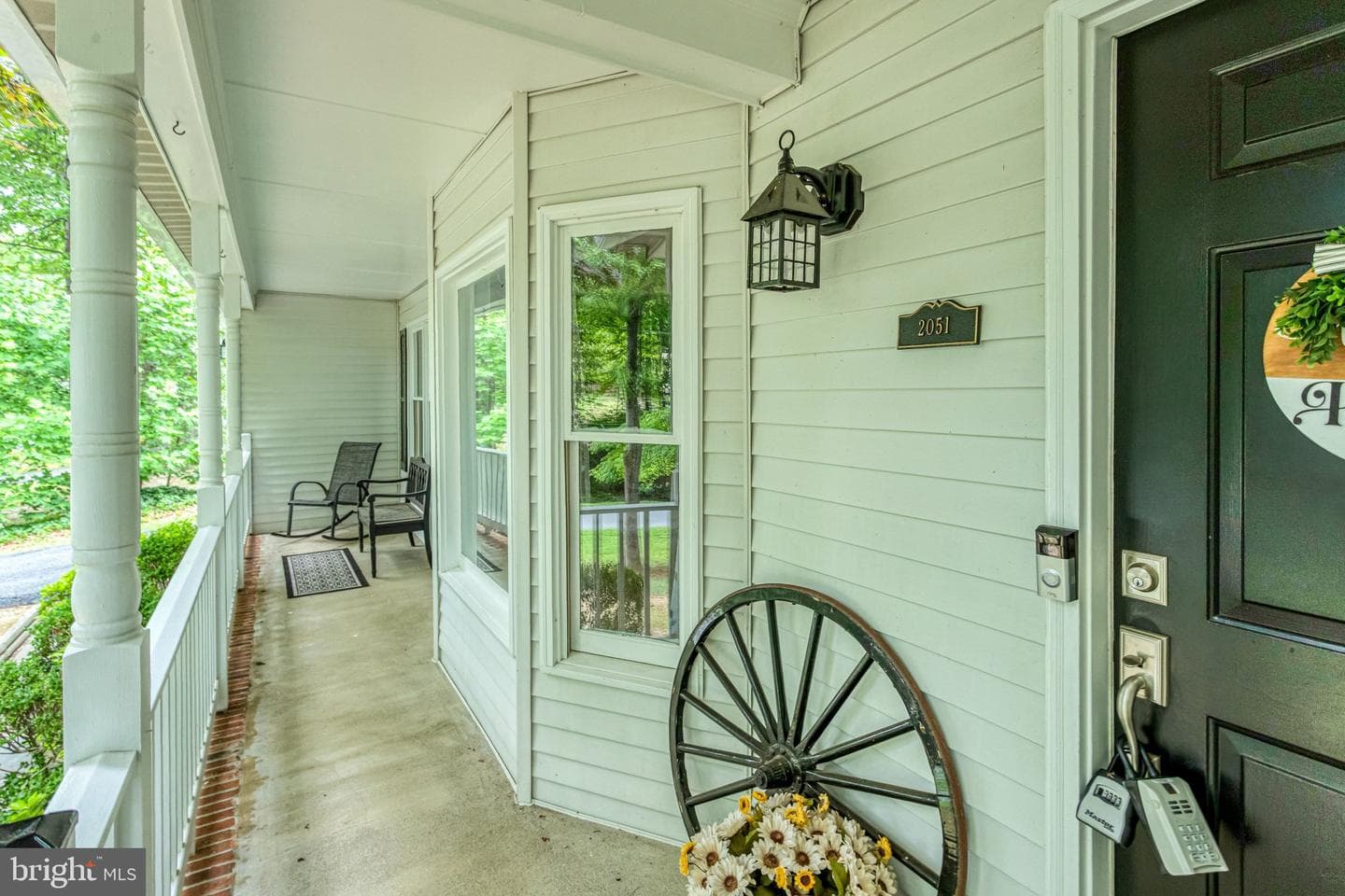 2051 Farragut Drive photo 4