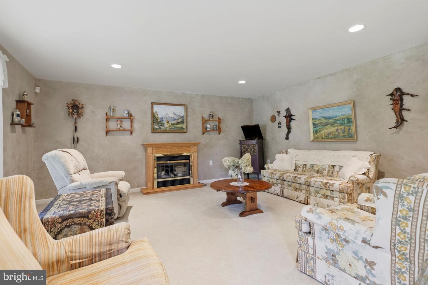 9 Linden Court photo 32