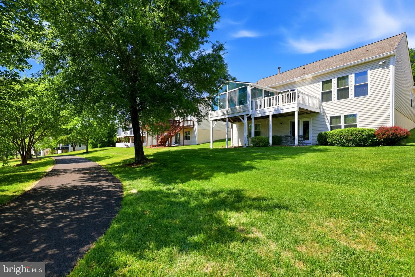 9 Linden Court photo 49