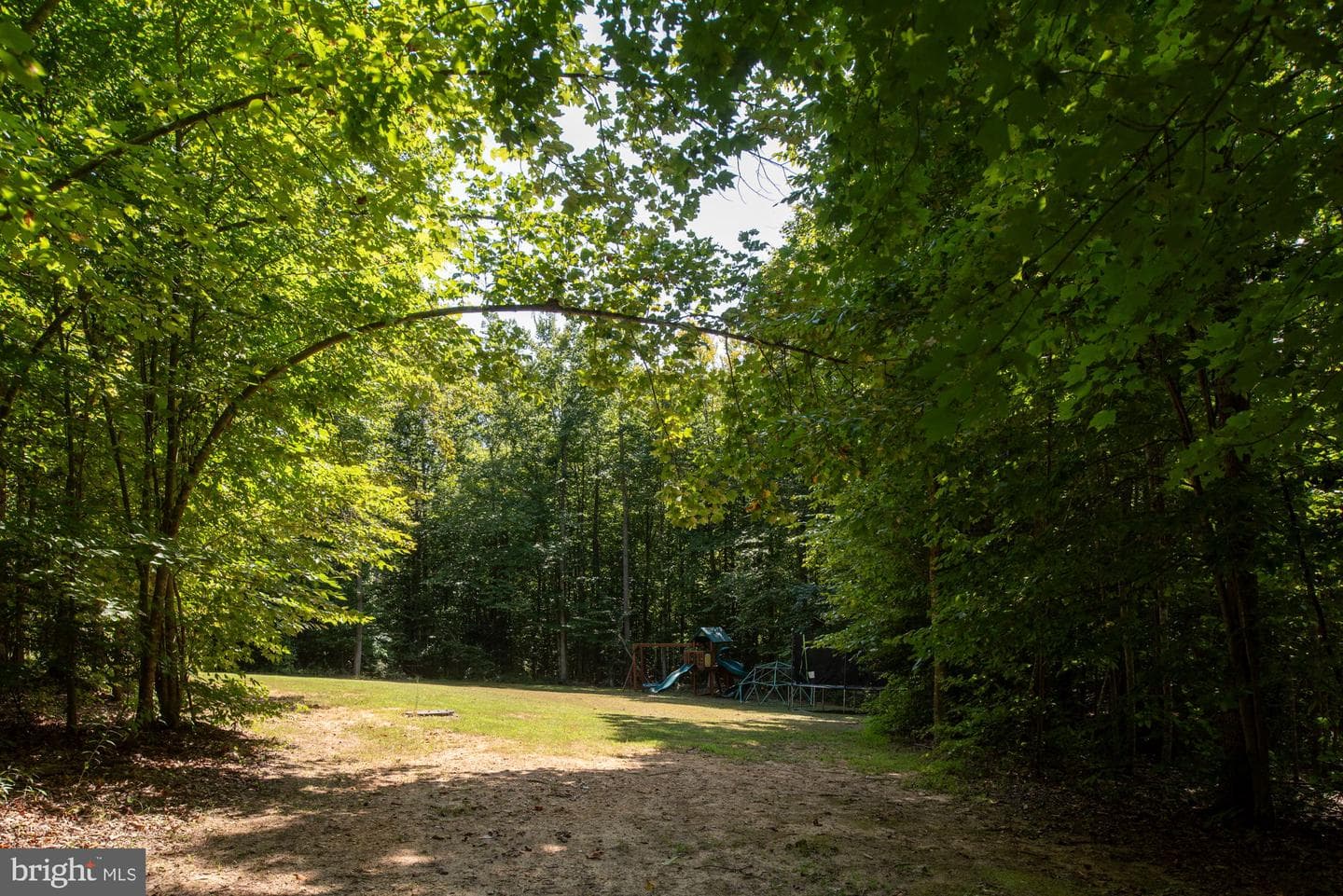 425 Wakerobin Drive photo 96