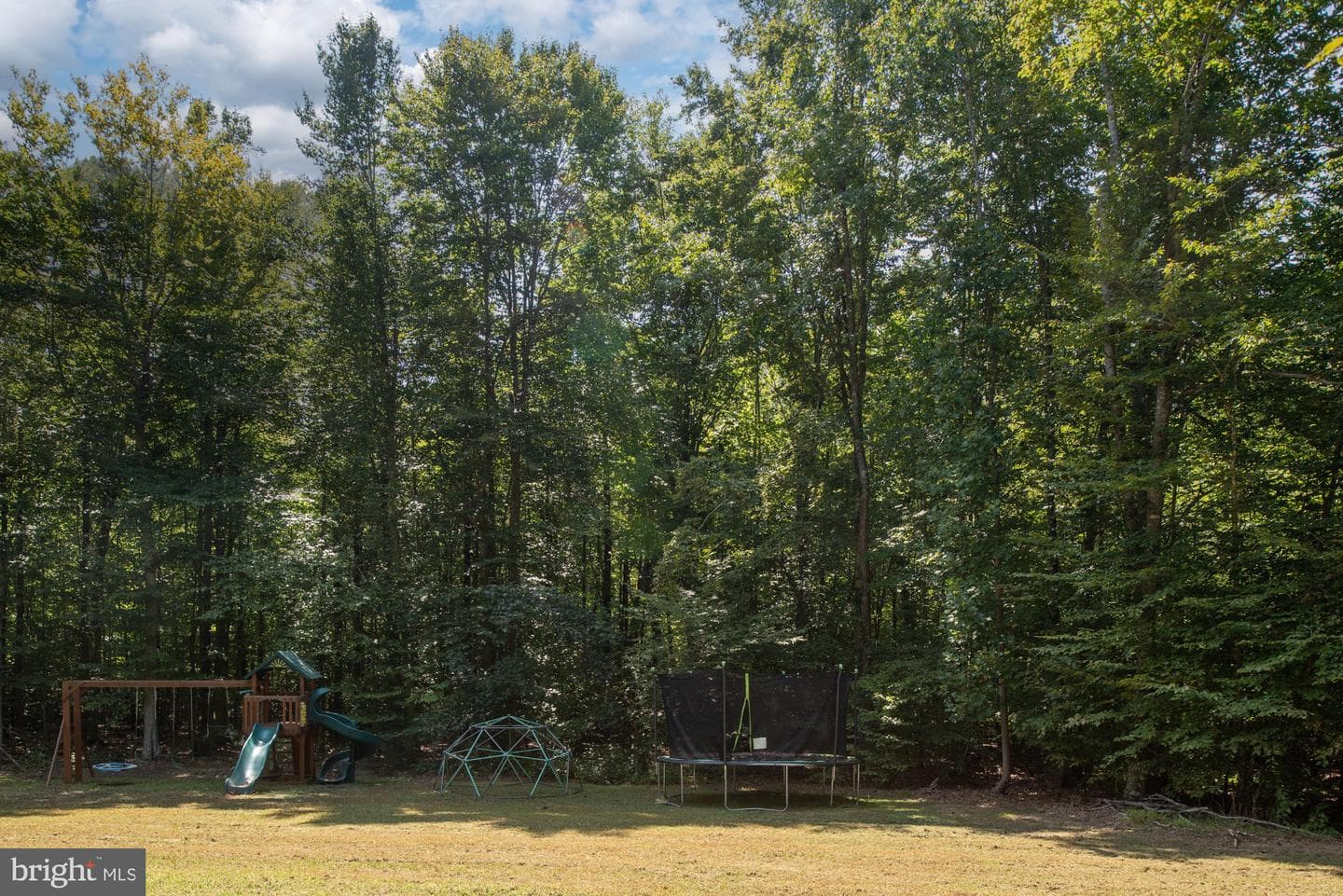 425 Wakerobin Drive photo 98