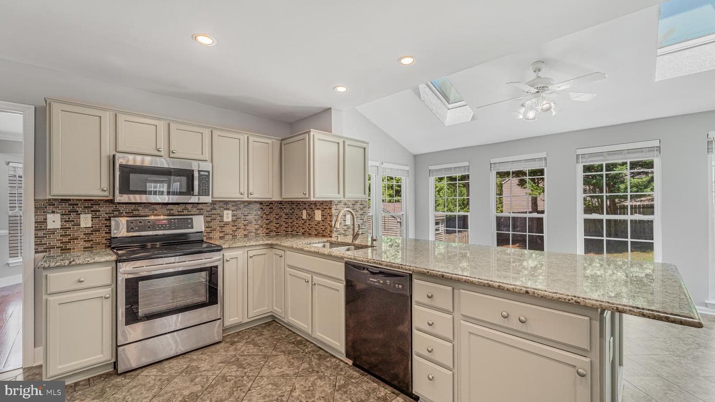 153 Basalt Drive photo 3