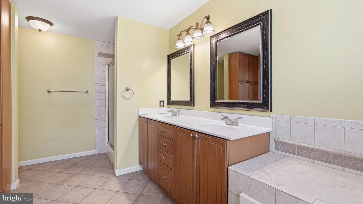 12 Wendover Court photo 18