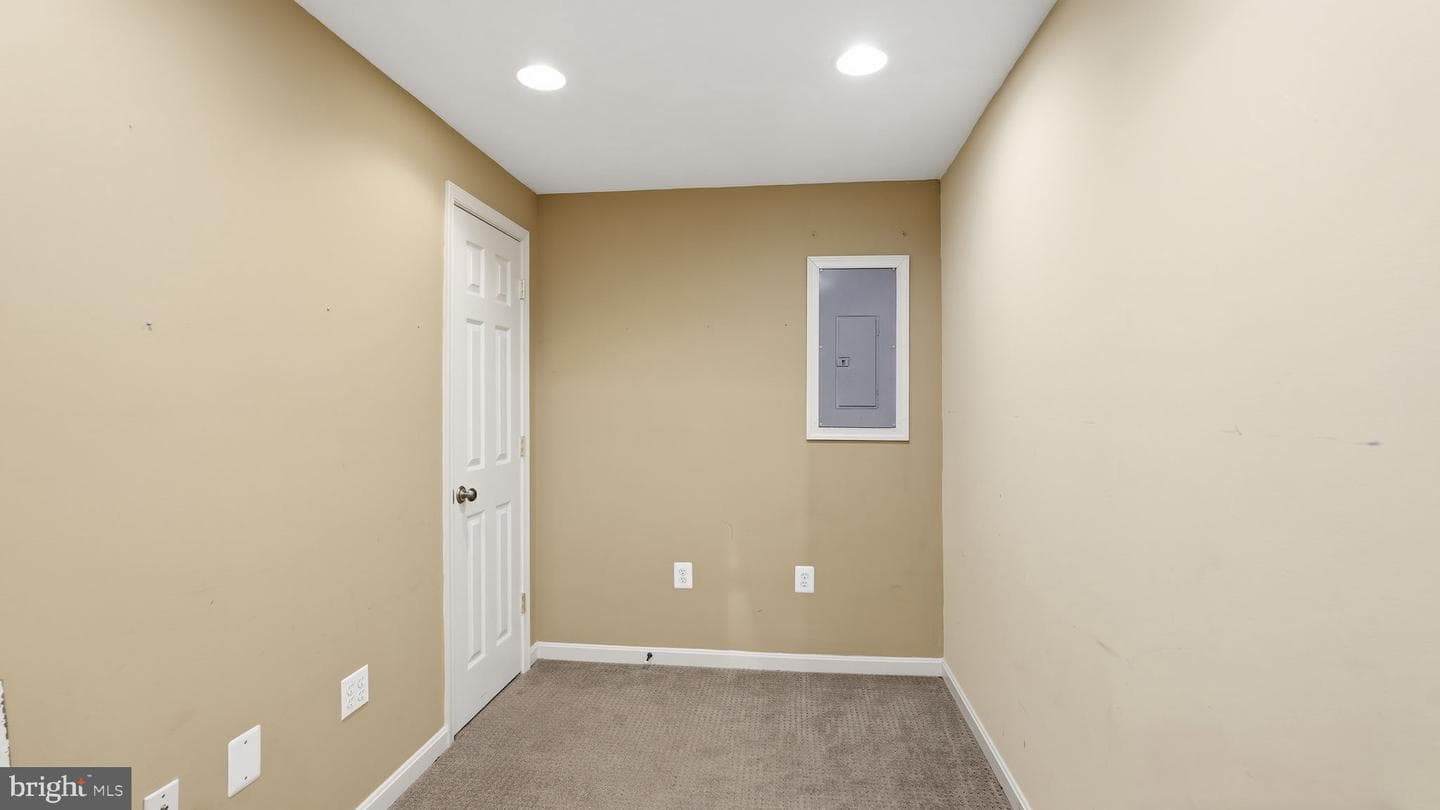 12 Wendover Court photo 30