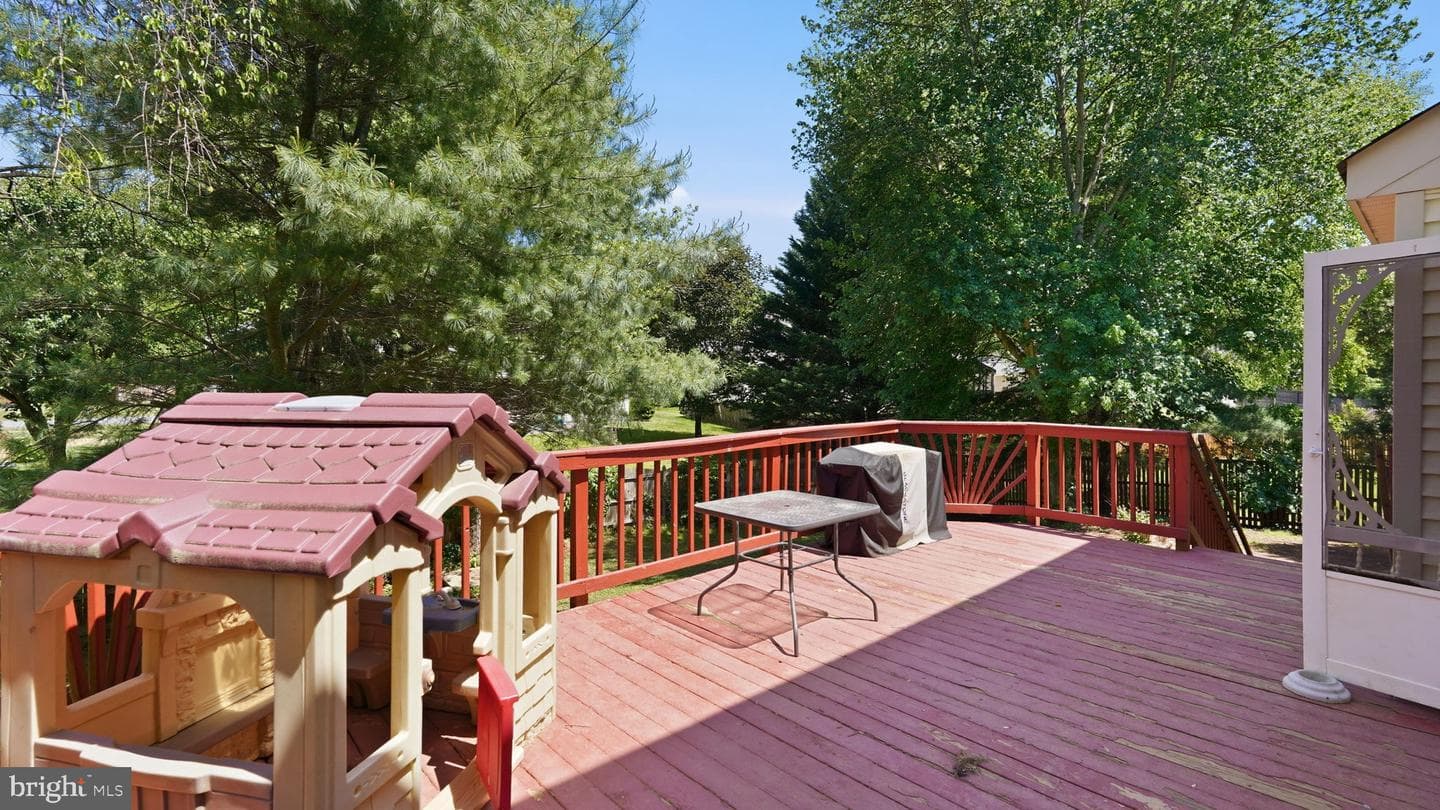 12 Wendover Court photo 31