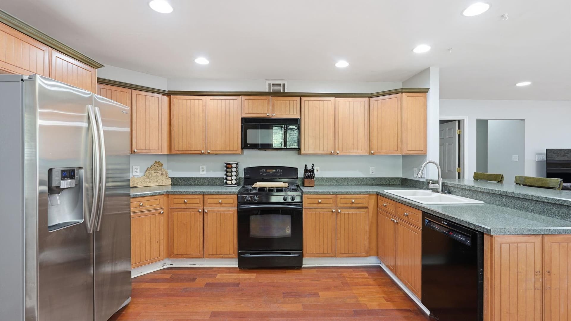 12 Wendover Court photo 5