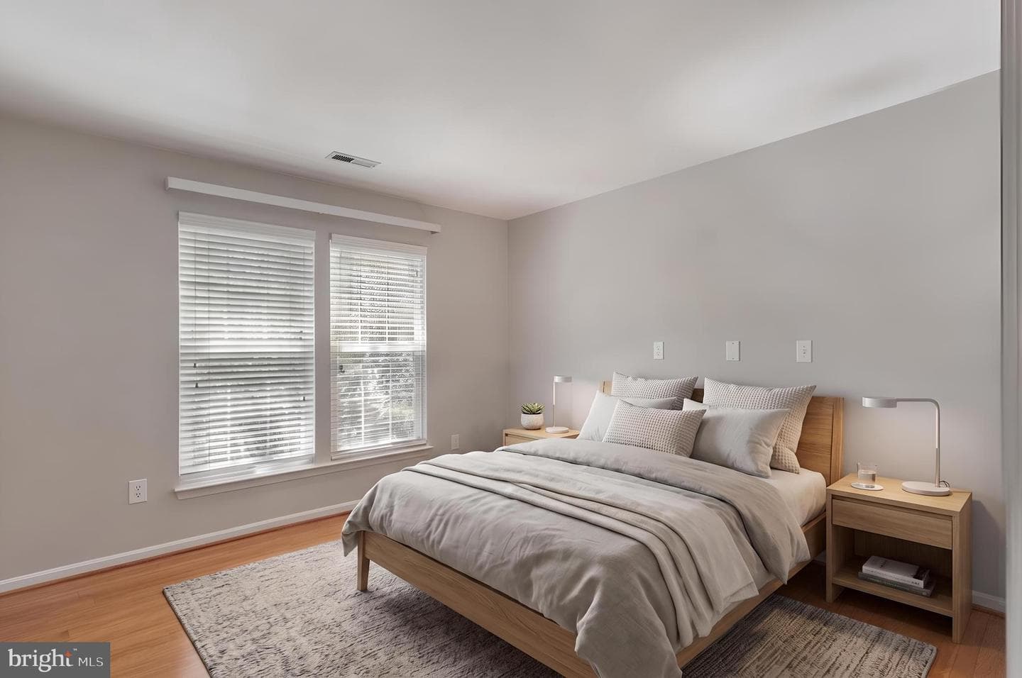6 Newbury Drive photo 16