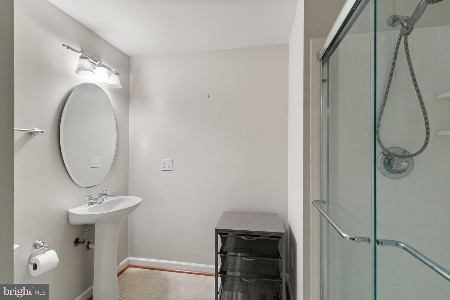 6 Newbury Drive photo 22