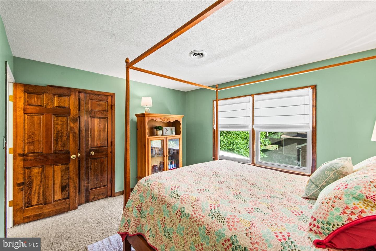 2 Greenhaven Court photo 39