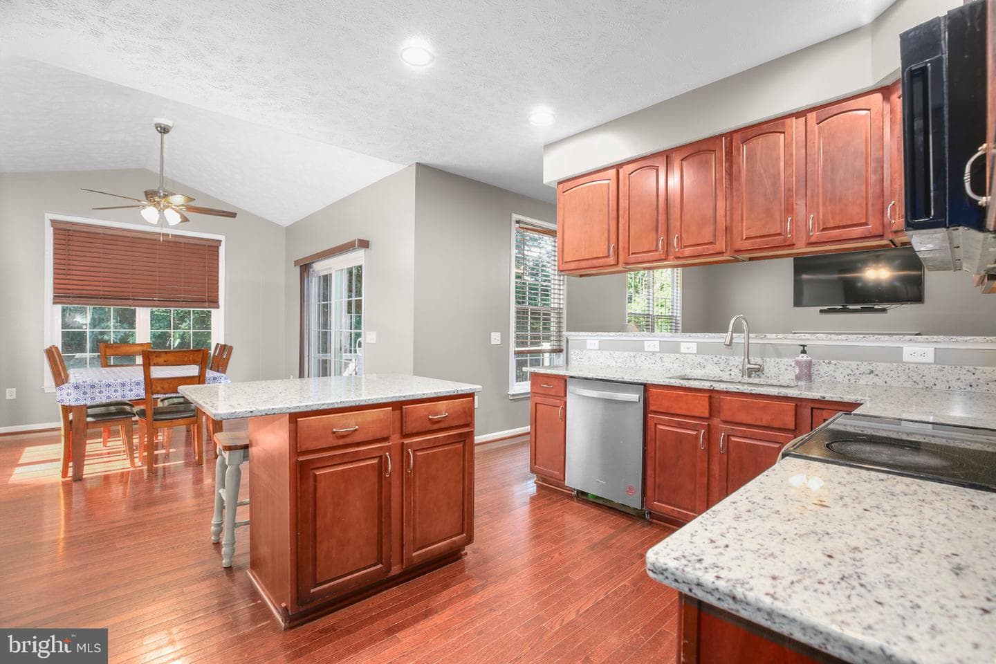 4 Oleander Drive photo 10