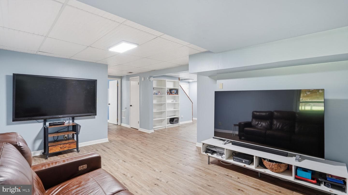 21 Kelly Way photo 27