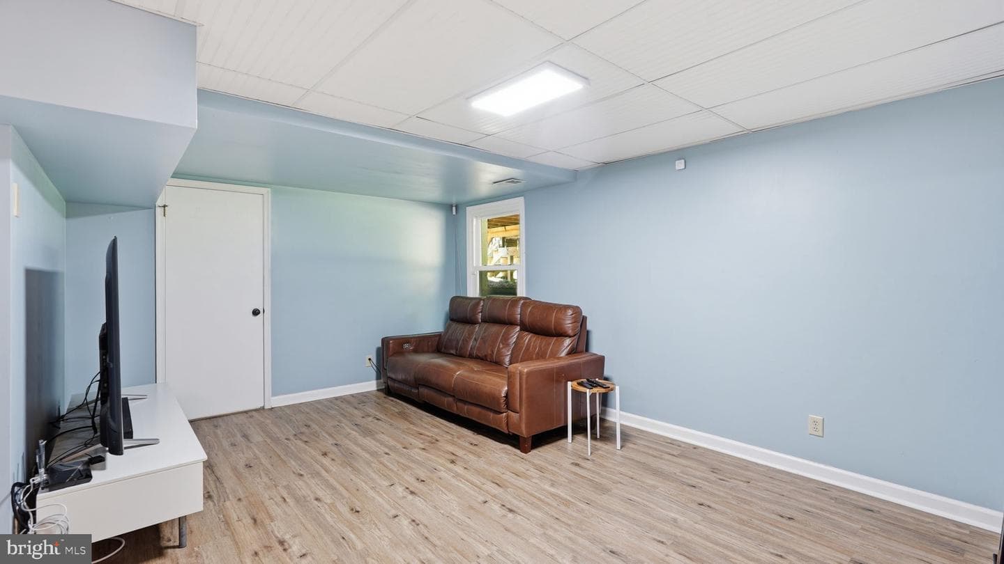 21 Kelly Way photo 31