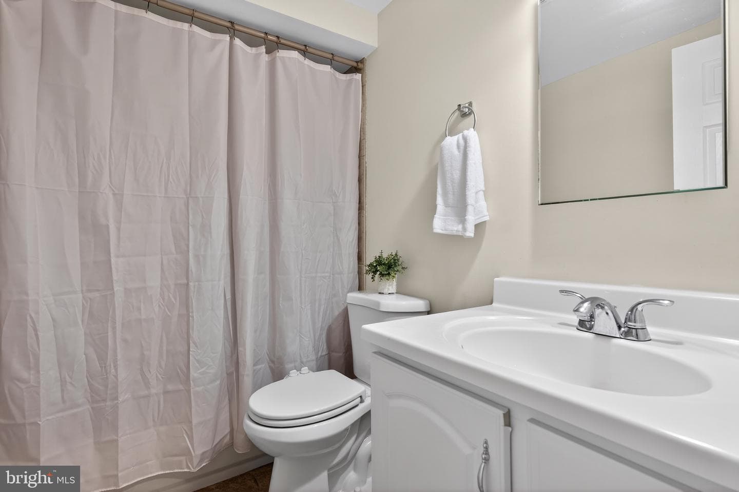 124 Candlestick Drive photo 20