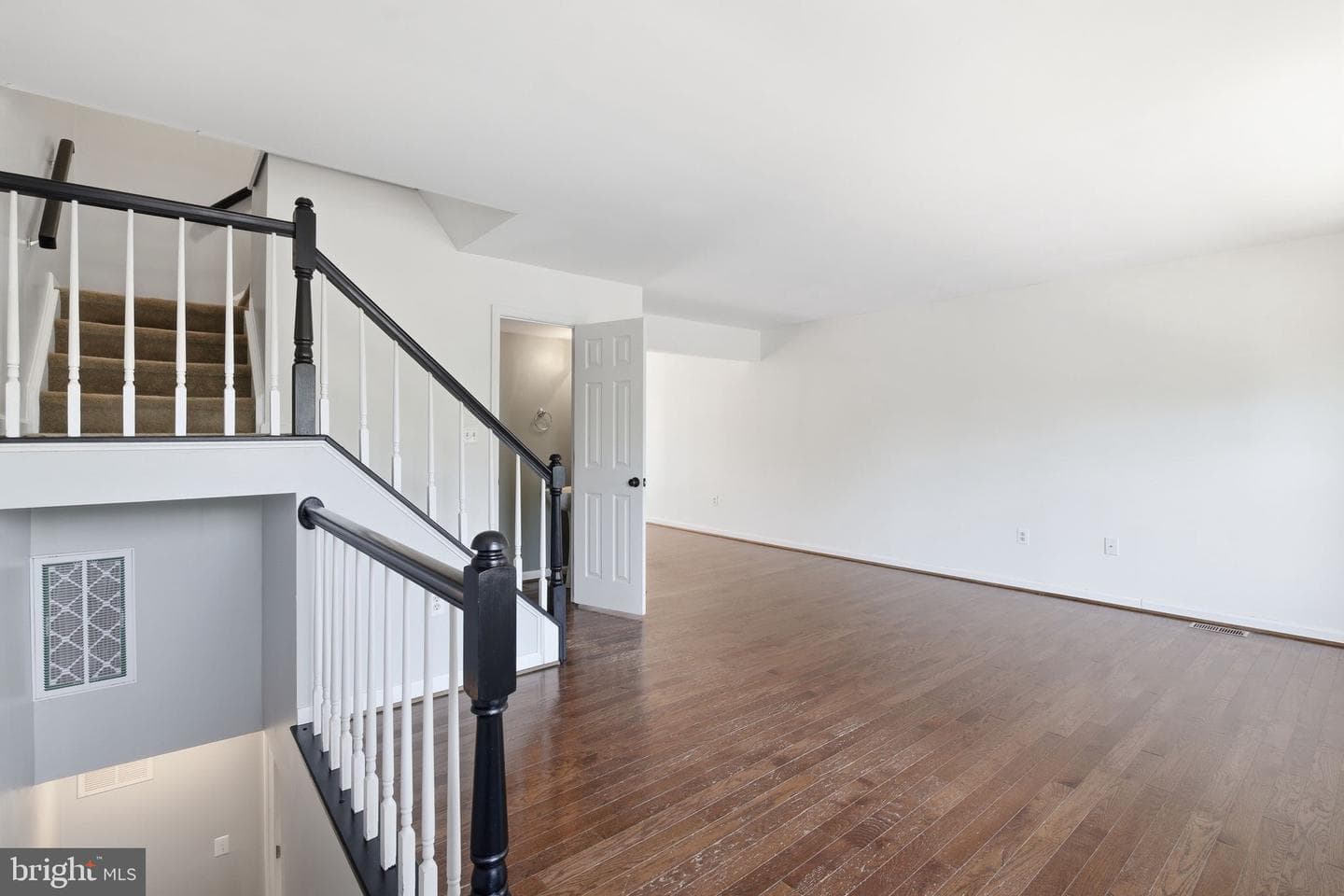 309 Barrows Court photo 6