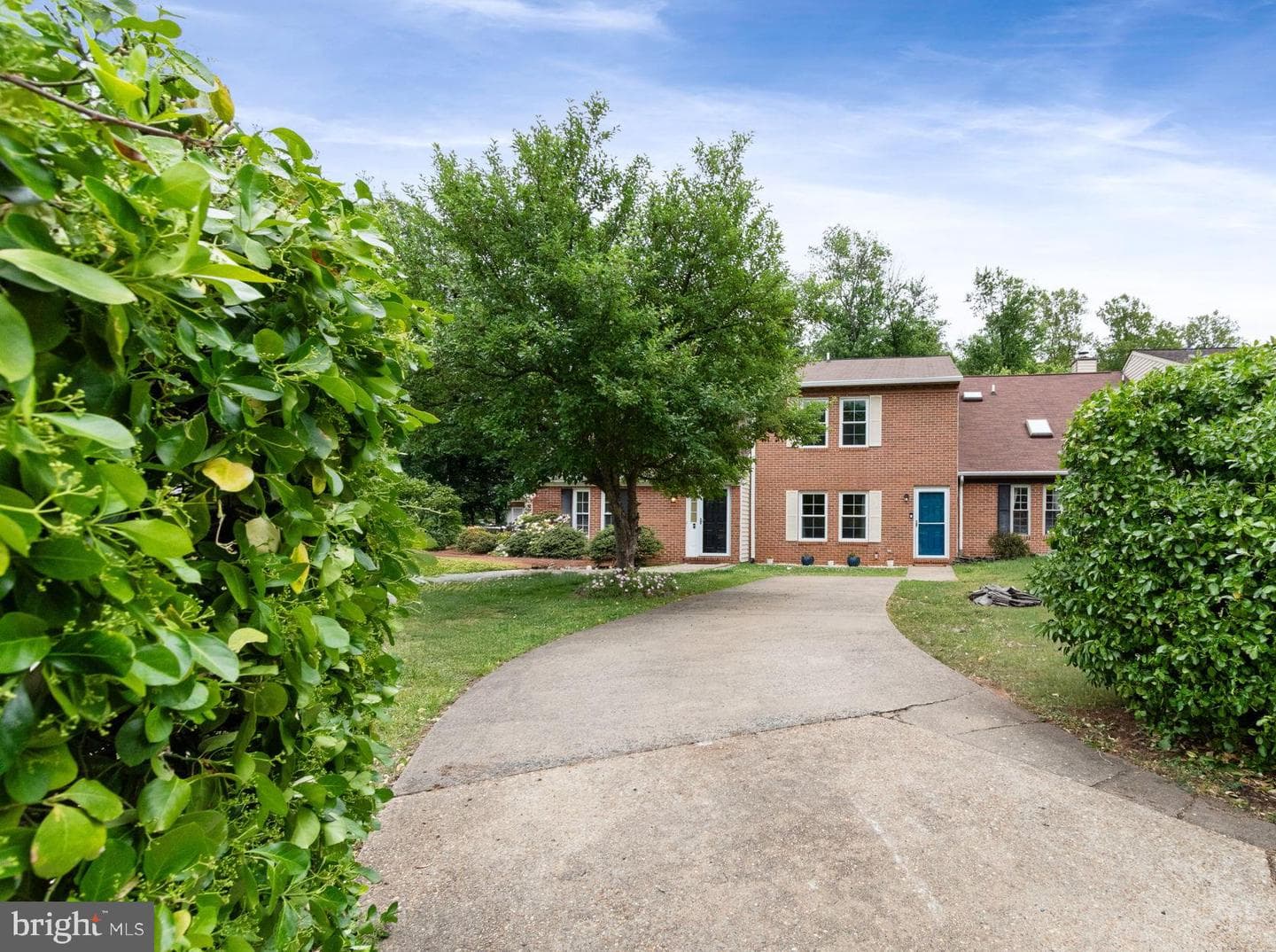 131 Matthew Court photo 1