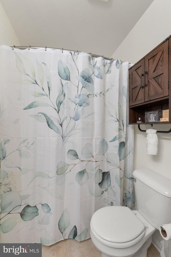 131 Matthew Court photo 28