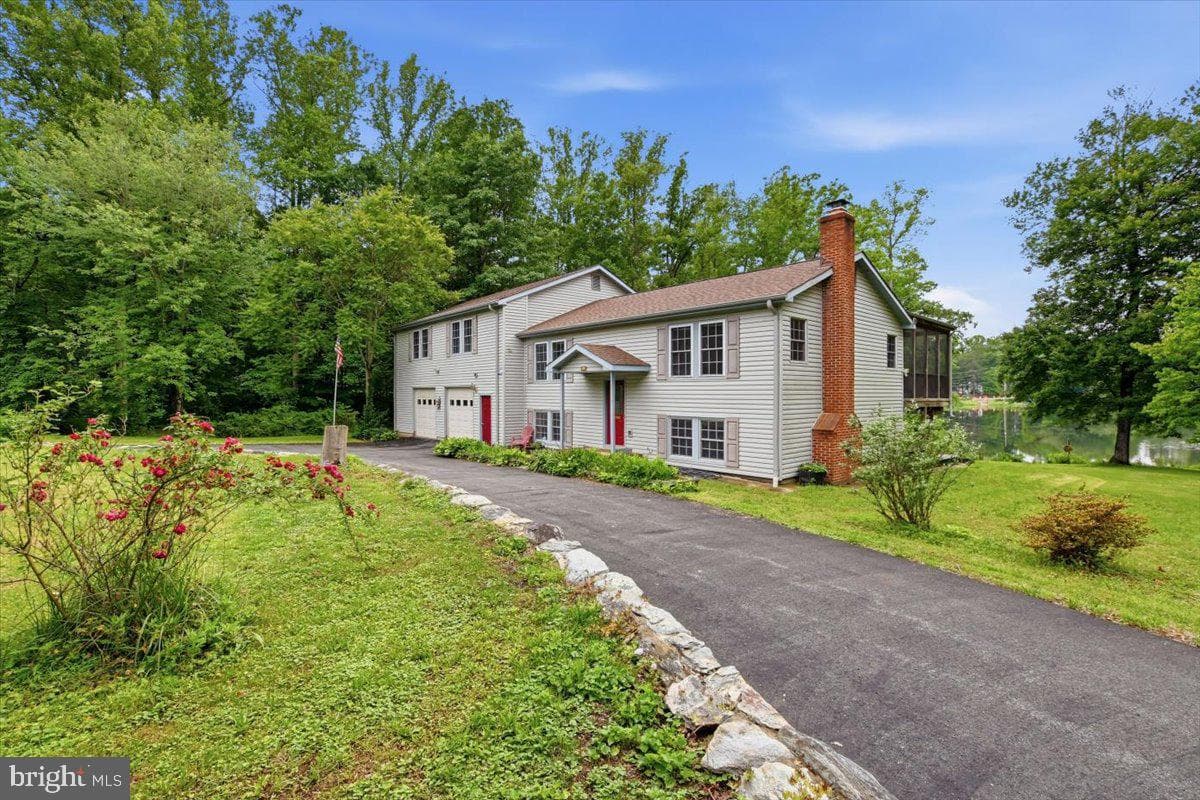 1022 Lakeview Drive photo 5