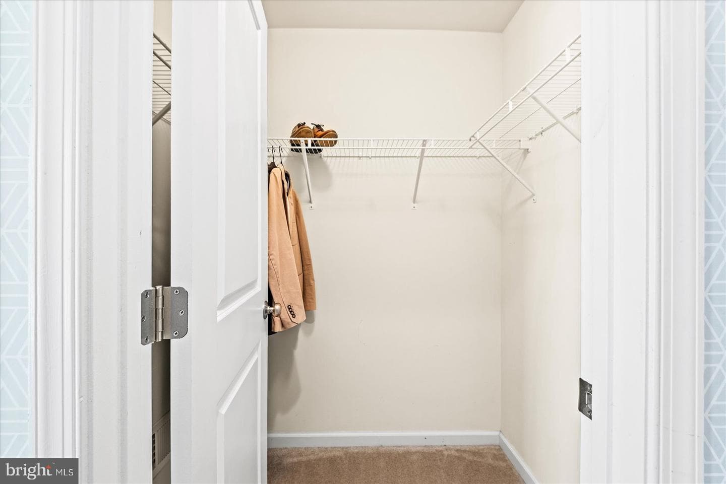 200 Hosta Way photo 33